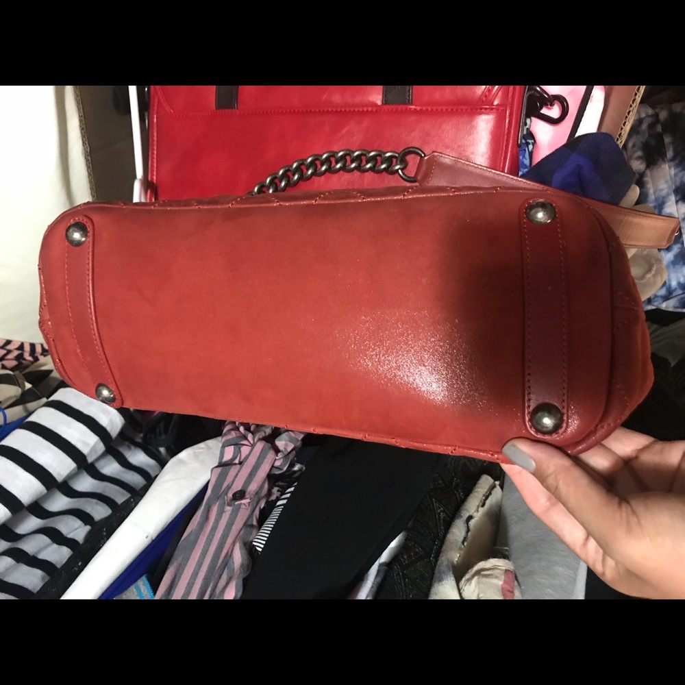 Authentic  Chanel - Picture 3 of 8